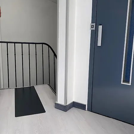 Aero Hotel Issy-les-Moulineaux