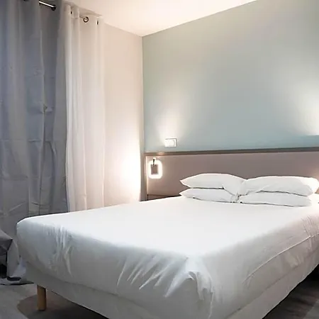 Hotel Aero Issy-les-Moulineaux