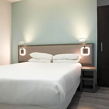 Hotel Aero 3*